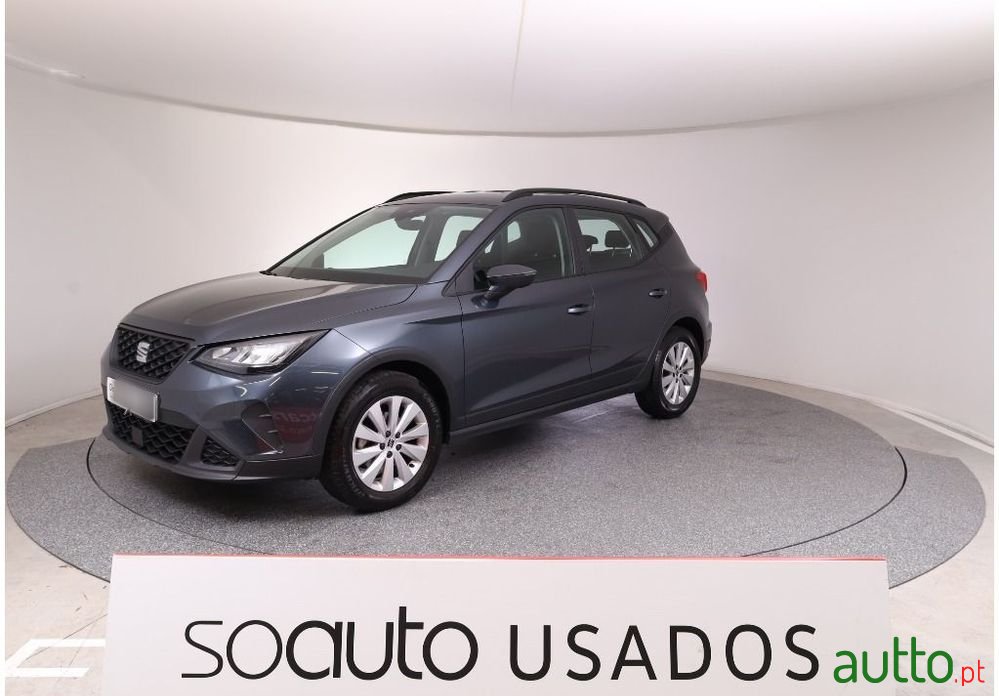2024' SEAT Arona 1.0 Tsi Style Dsg photo #2