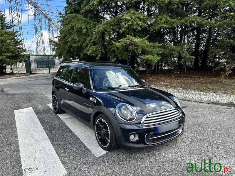 2011' MINI Clubman Cooper D photo #1