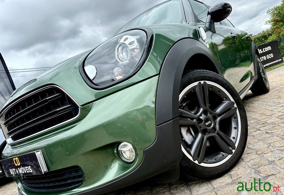 2016' MINI Countryman Cooper D photo #1