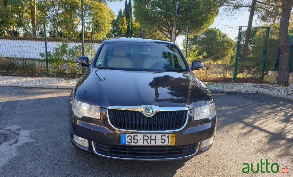 2009' Skoda Superb photo #2