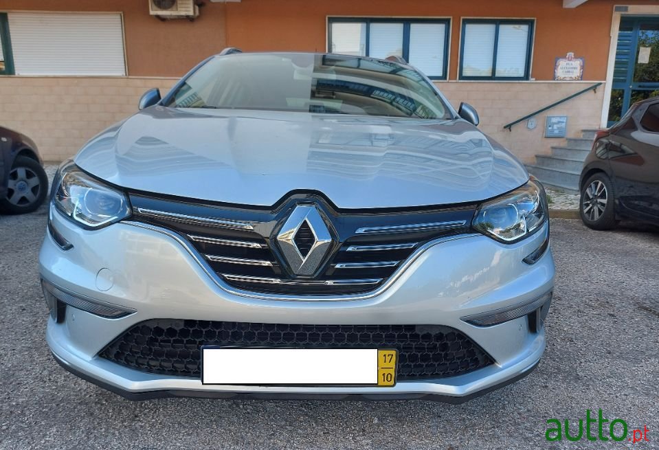 2017' Renault Megane Sport Tourer photo #1