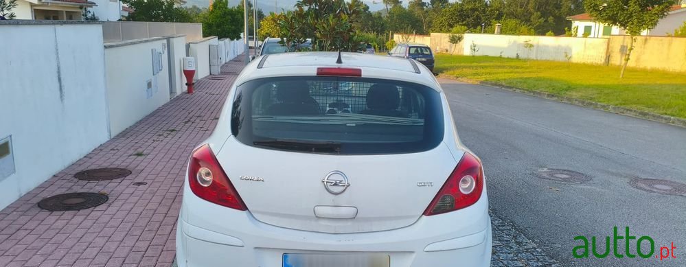 2013' Opel Corsa photo #4