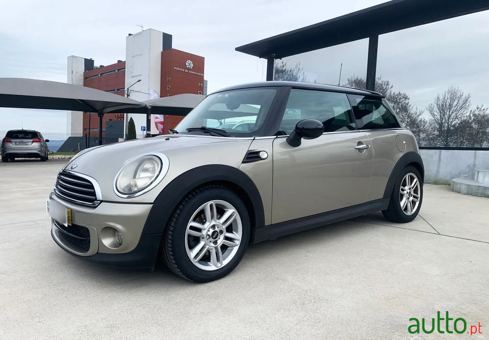 2011' MINI One D photo #3