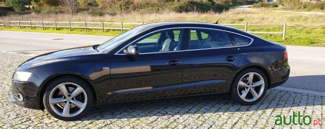 2011' Audi A5 Sportback photo #1