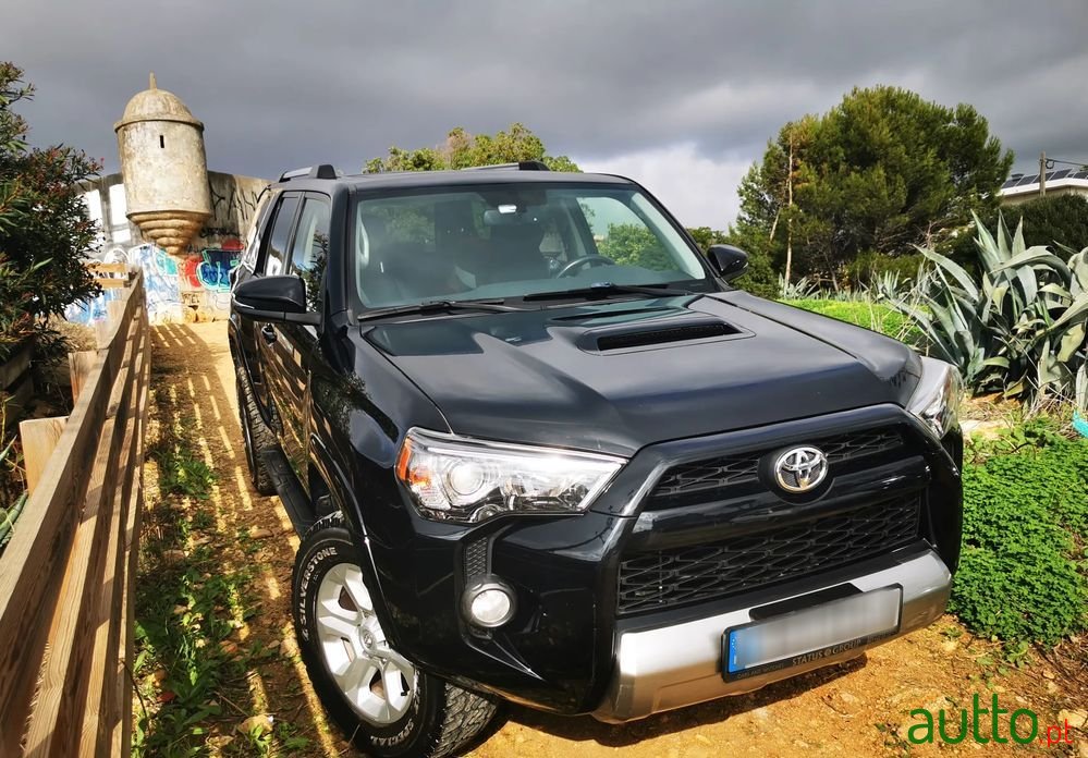 2016' Toyota 4Runner photo #1