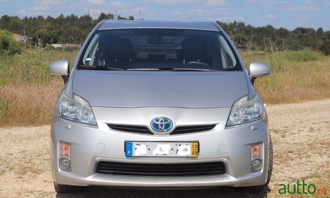 2010' Toyota Prius photo #2