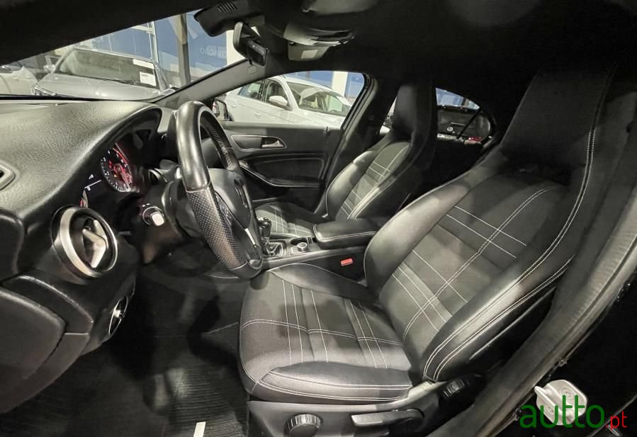 2013' Mercedes-Benz A-180 photo #5