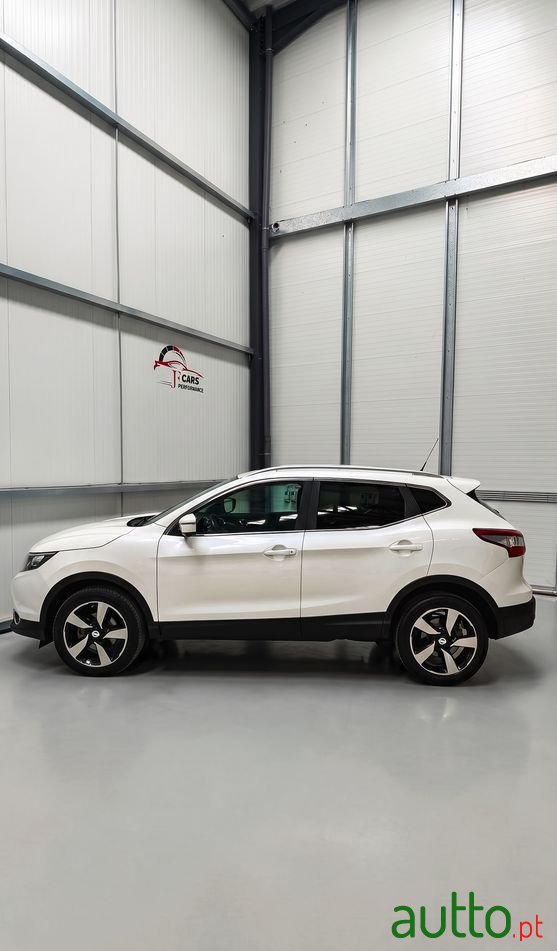2015' Nissan Qashqai 1.5 Dci 360 S photo #4