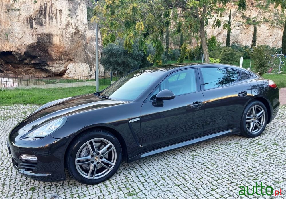 2013' Porsche Panamera Platinum Edition photo #6