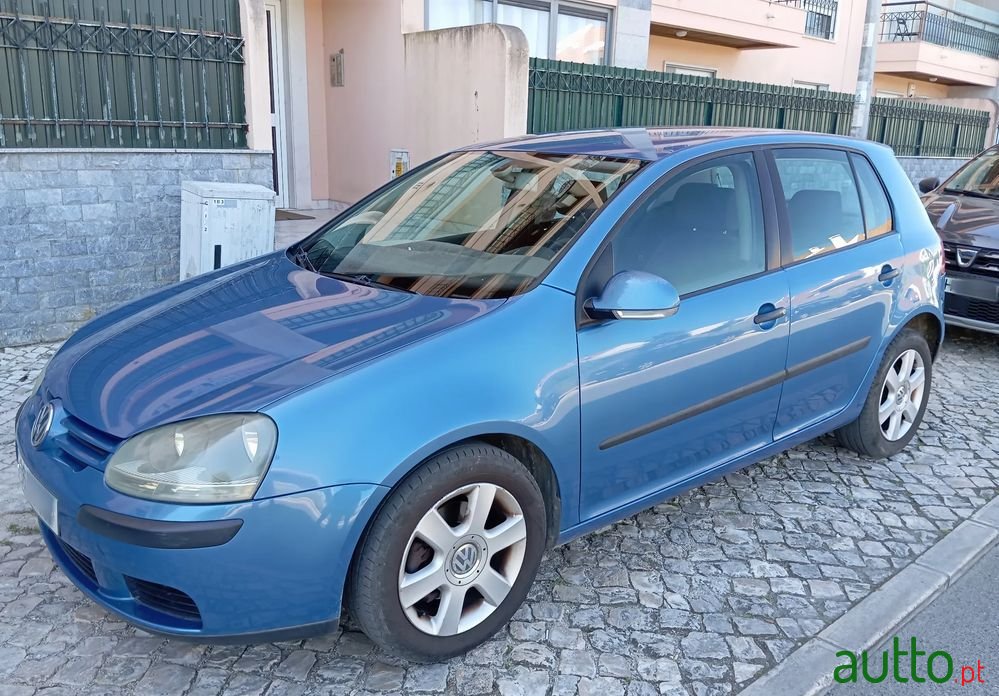 2003' Volkswagen Golf photo #1