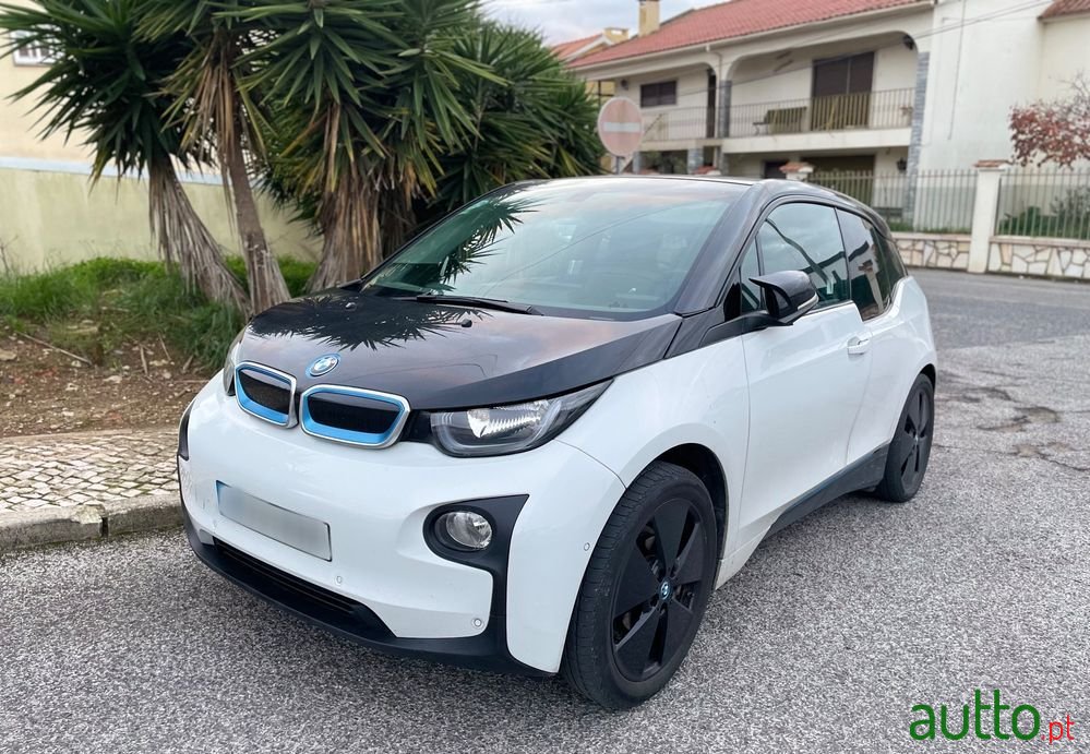 2016' BMW Série I (94 Ah) photo #2