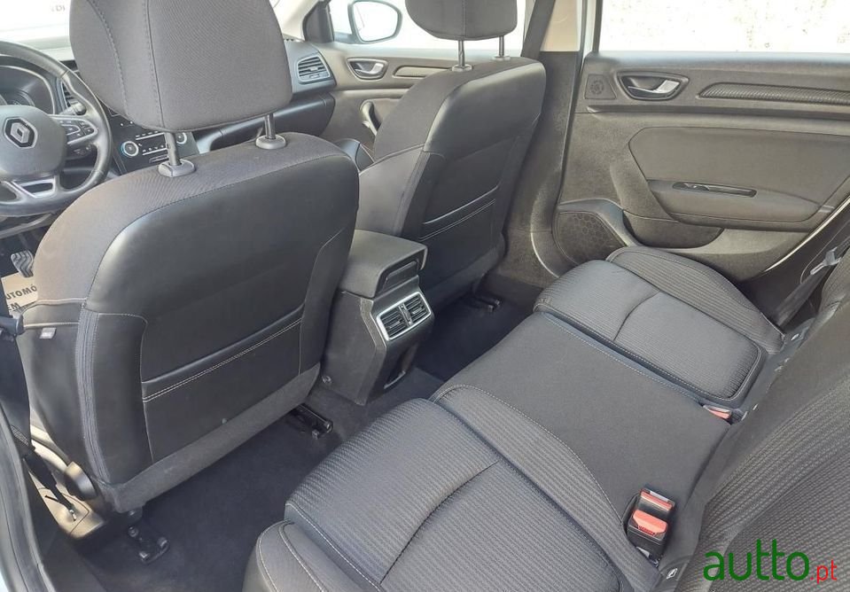 2017' Renault Megane photo #4