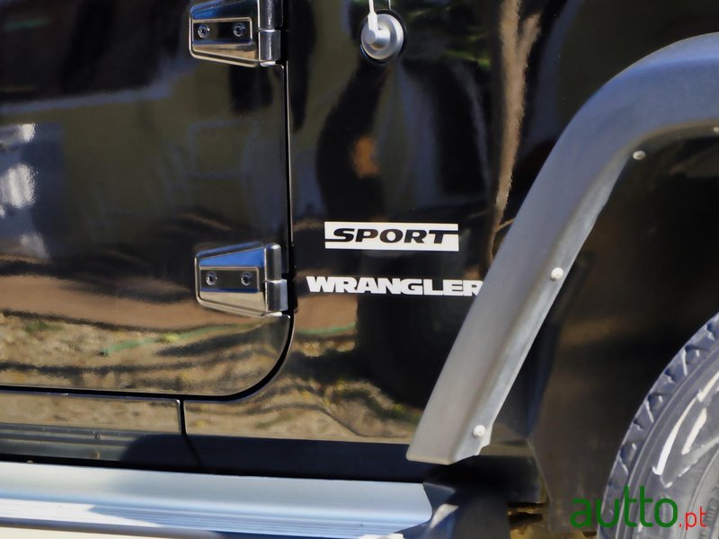 2011' Jeep Wrangler photo #5