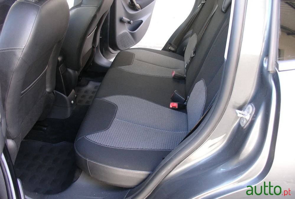 2014' Citroen C3 photo #2