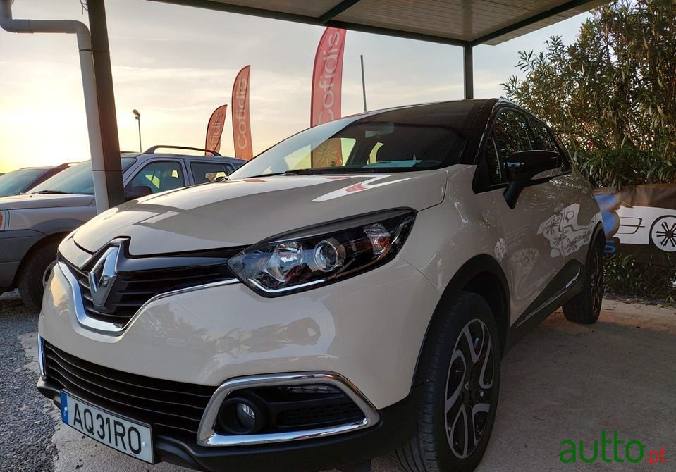 2016' Renault Captur photo #2