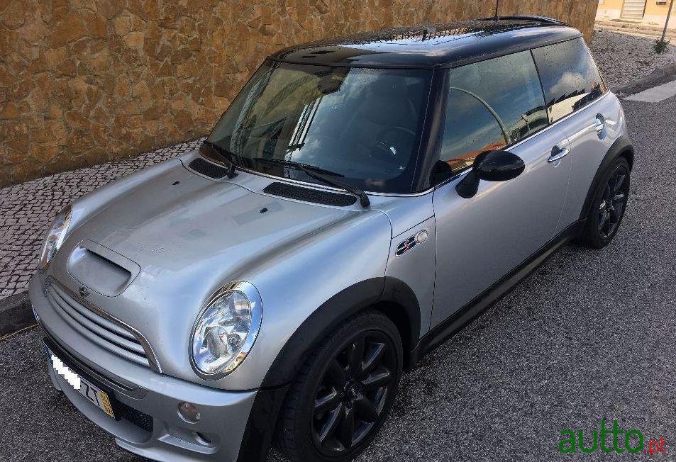 2004' MINI Cooper S photo #1