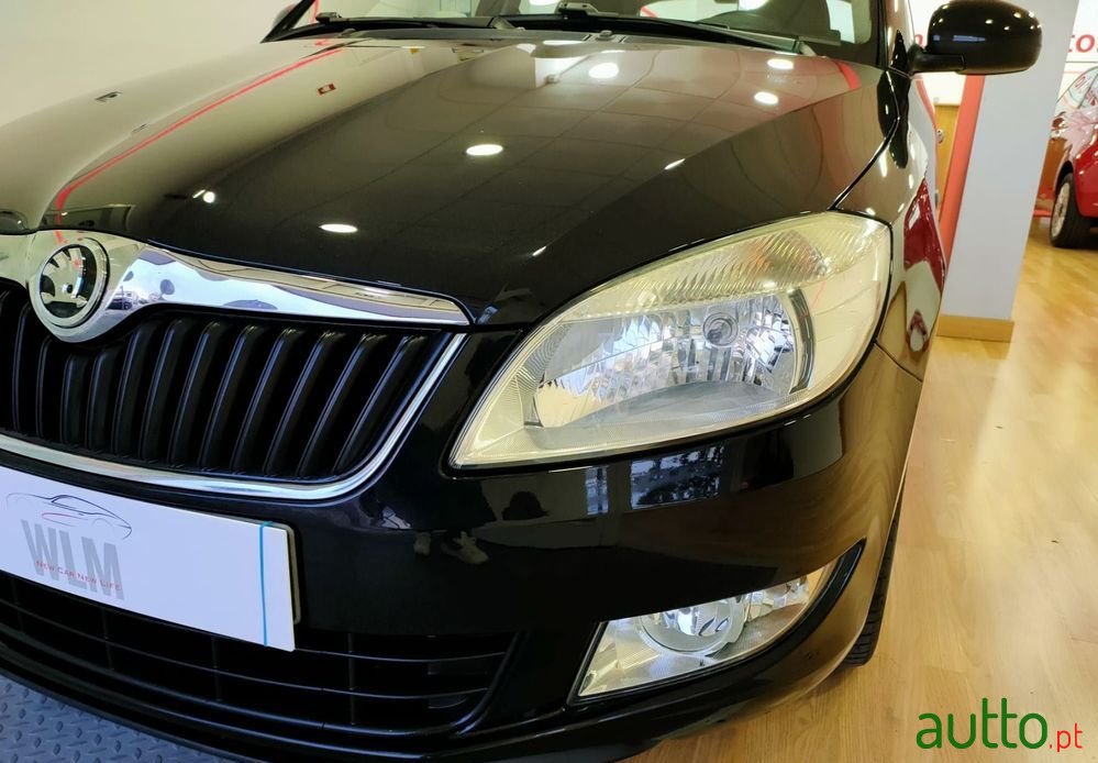 2011' Skoda Fabia 1.2 Tsi Ambiente photo #4