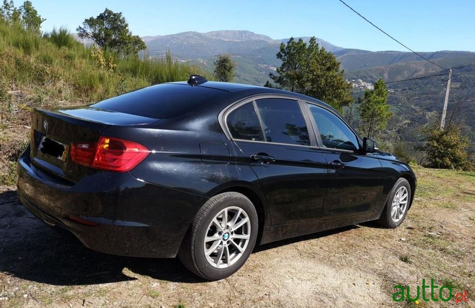 2014' BMW 320 photo #2