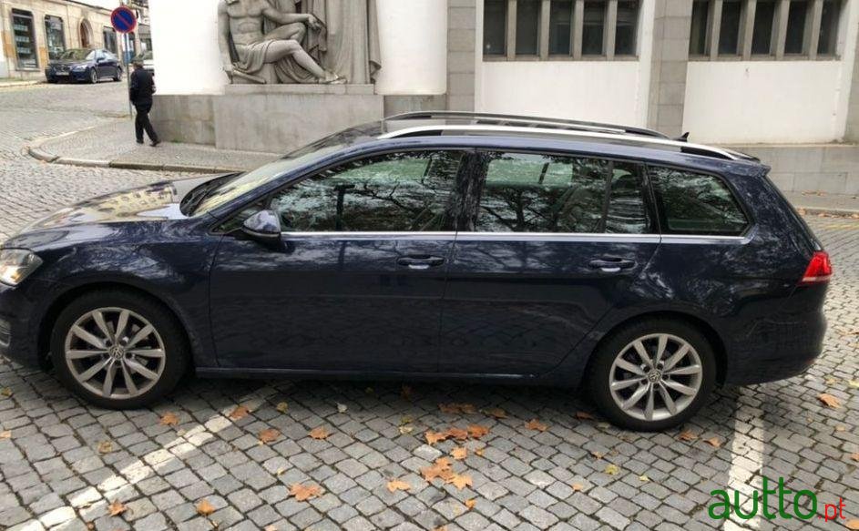 2014' Volkswagen Golf Variant photo #2