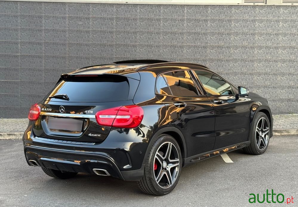 2014' Mercedes-Benz Classe Gla photo #3