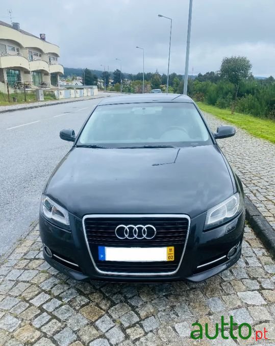 2011' Audi A3 Sportback photo #2