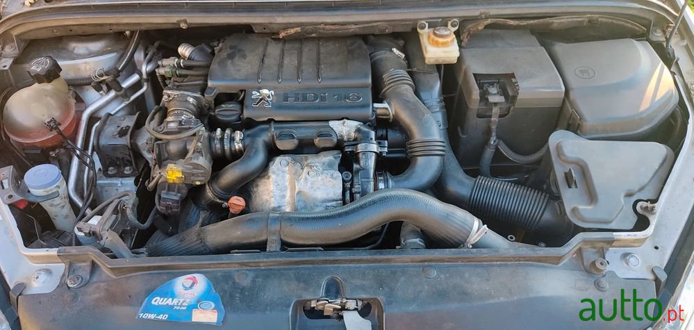 2004' Peugeot 307 Break photo #4