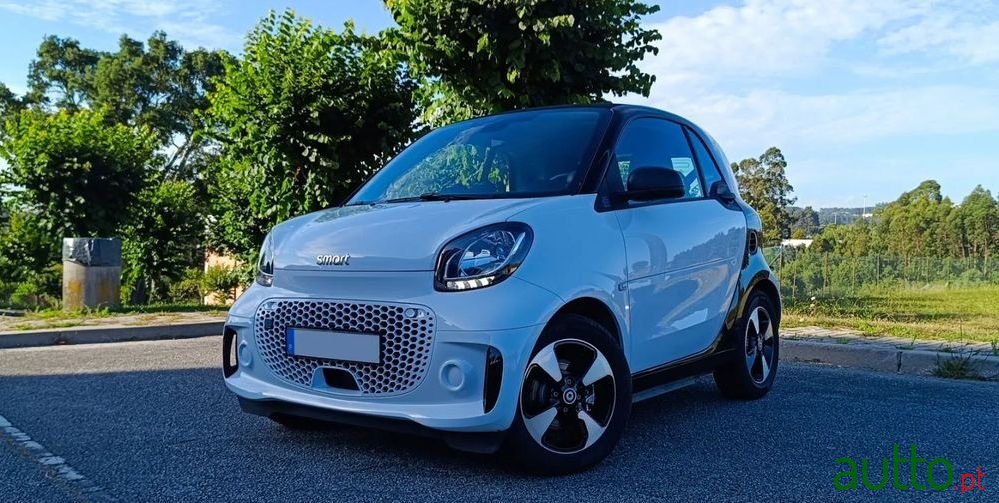 2023' Smart Fortwo Eq Passion photo #1