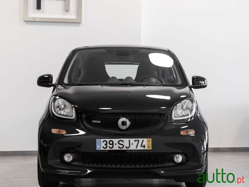 2017' Smart Fortwo photo #2