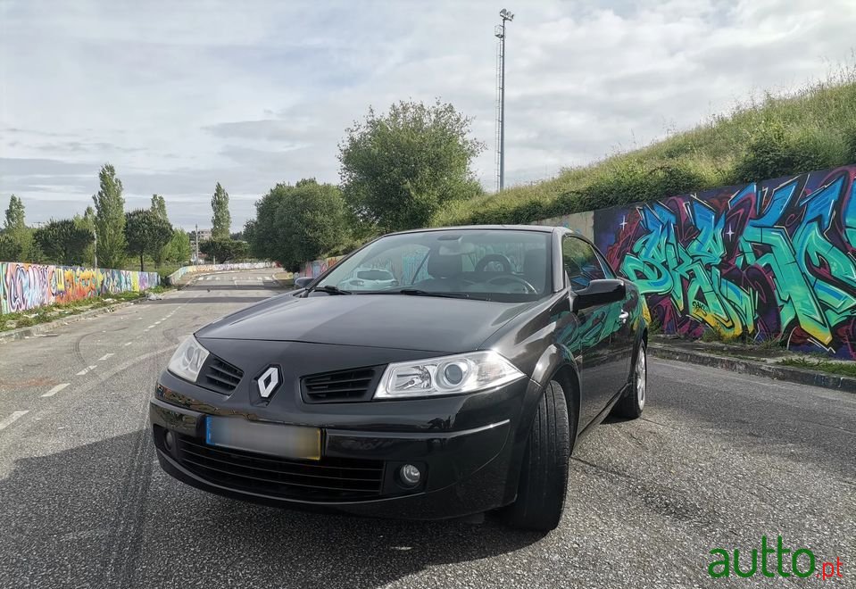 2007' Renault Megane photo #1