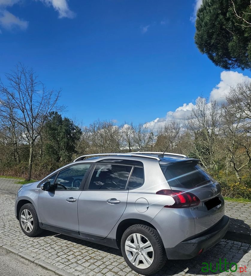 2018' Peugeot 2008 photo #5