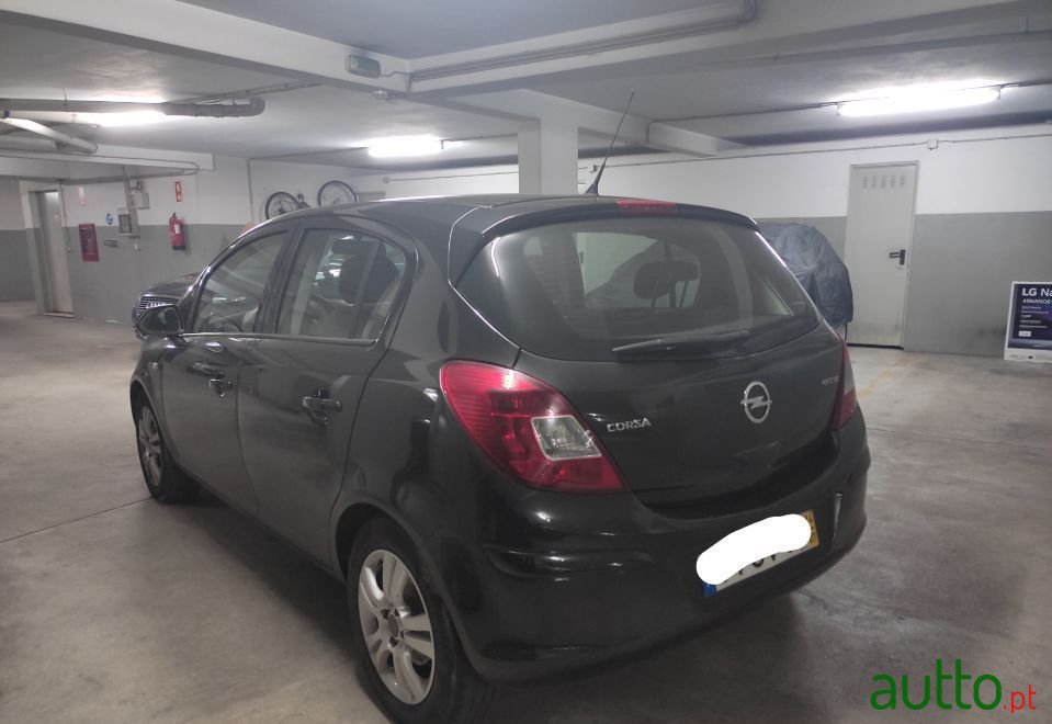2014' Opel Corsa photo #5
