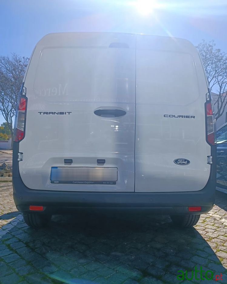 2024' Ford Courier photo #5