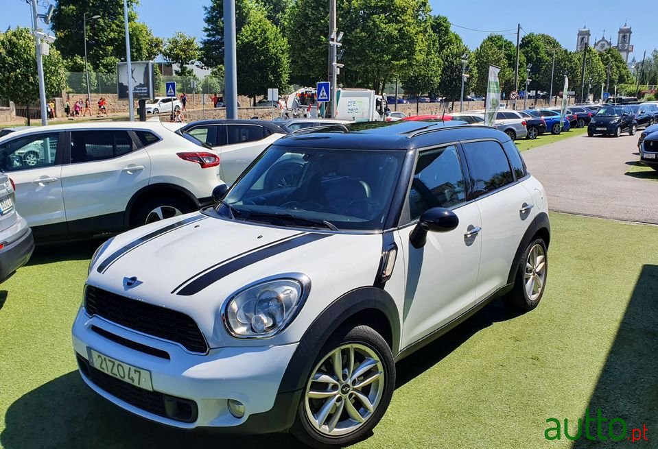 2010' MINI Countryman photo #3