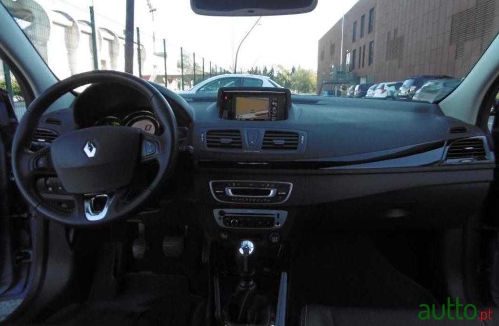 2013' Renault Megane photo #1