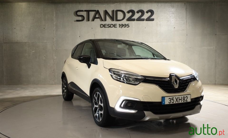 2019' Renault Captur photo #3