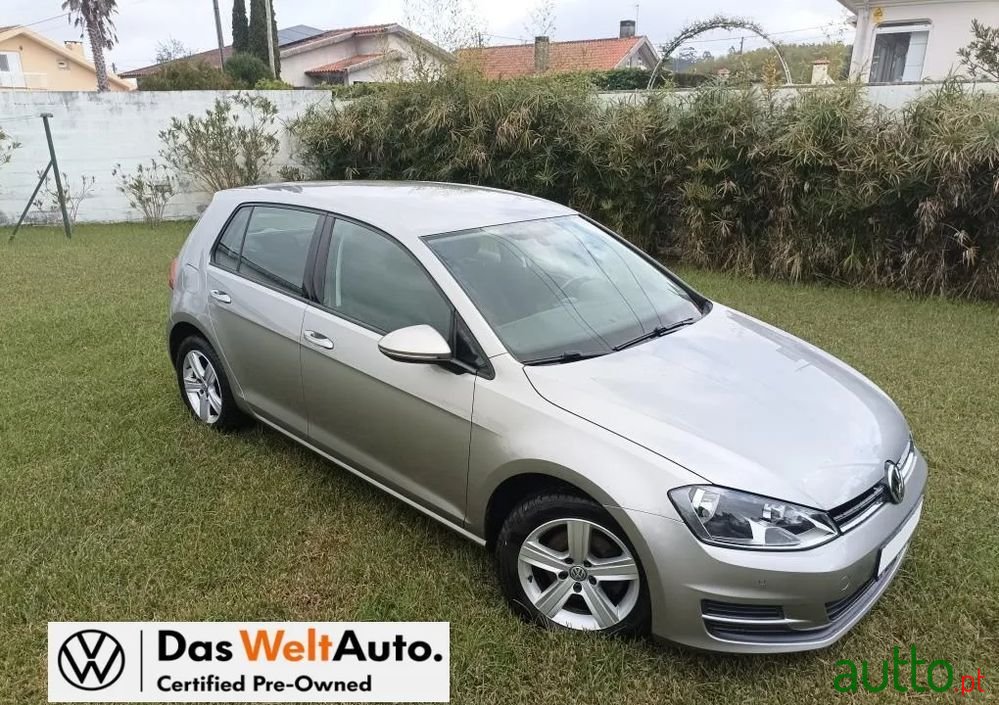 2013' Volkswagen Golf photo #1