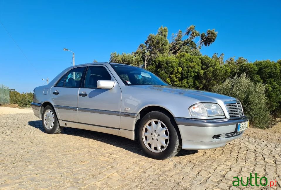 1998' Mercedes-Benz C-200 photo #2