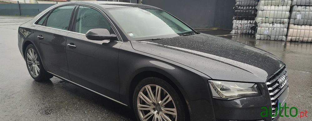 2012' Audi A8 photo #3