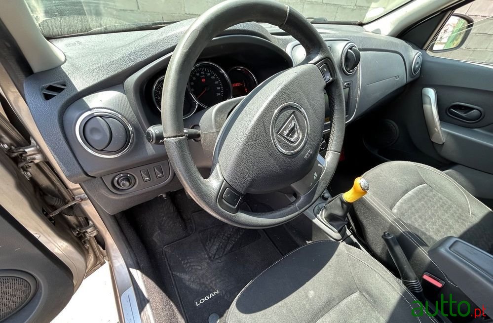 2014' Dacia Logan Mcv photo #6