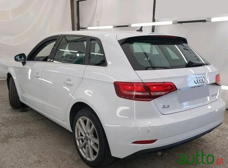 2019' Audi A3 Sportback photo #3