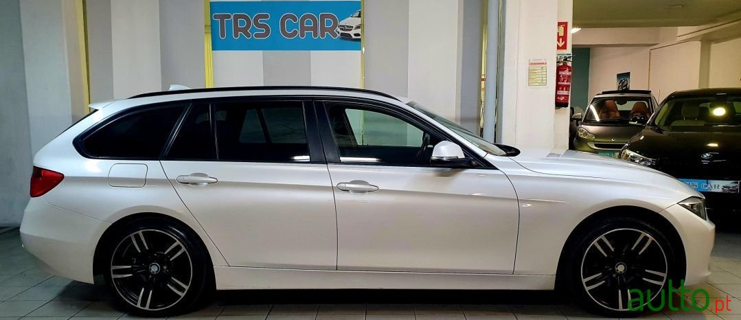 2013' BMW 318 photo #5