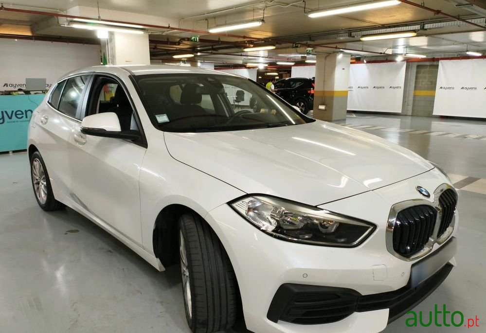 2022' BMW Série 1 photo #4