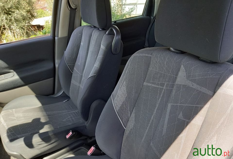 2005' Renault Scenic photo #1