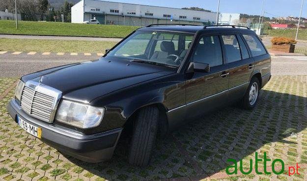 1991' Mercedes-Benz E-250 photo #1