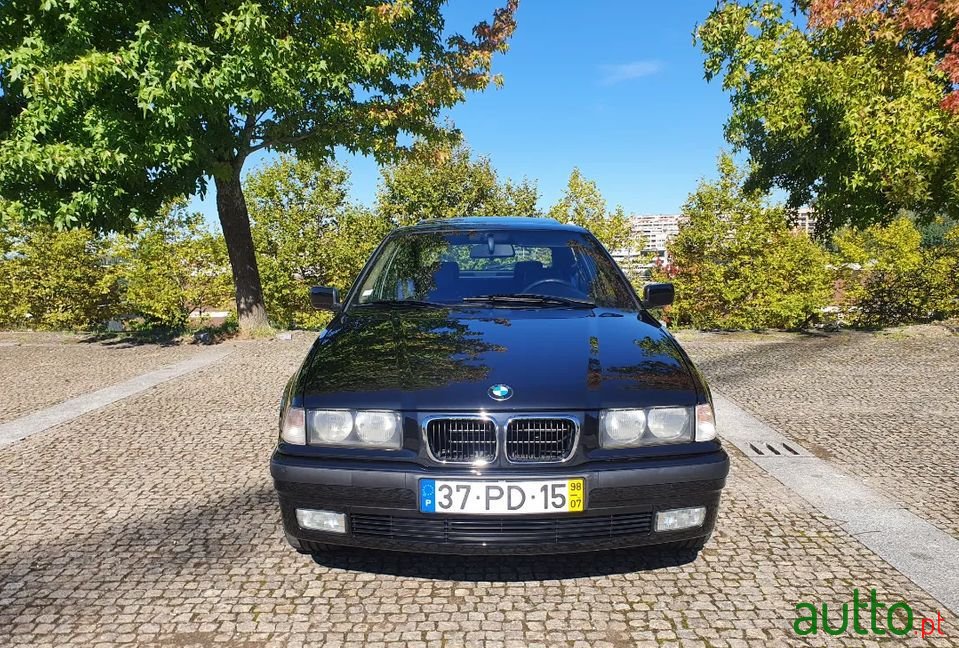 1998' BMW 318 photo #4