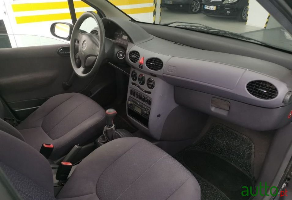 2000' Mercedes-Benz A-140 photo #3
