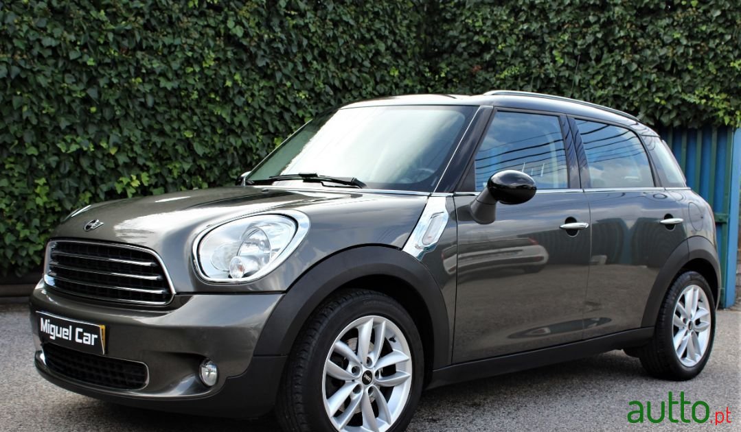 2011' MINI Countryman photo #3