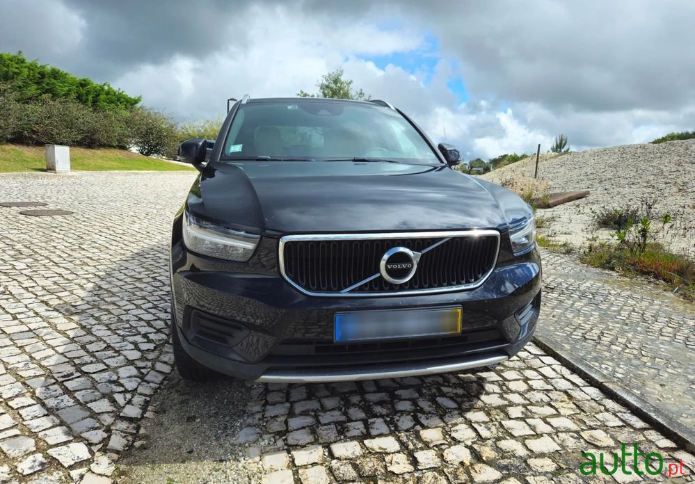 2020' Volvo Xc 40 photo #1