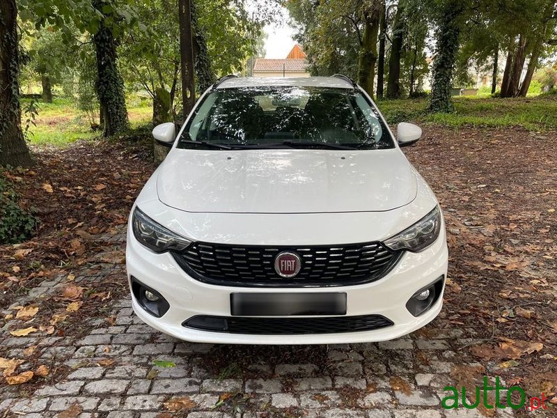 2018' Fiat Tipo Station Wagon photo #2