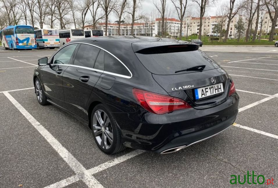 2017' Mercedes-Benz Cla-180 photo #1